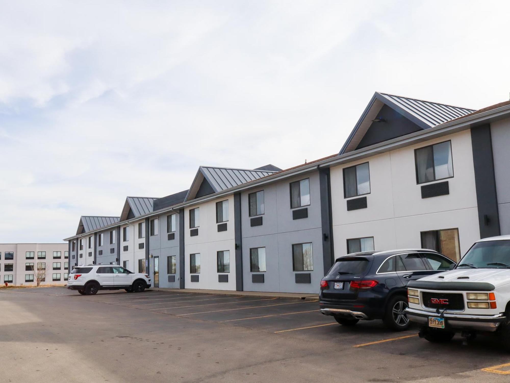 Travelodge By Wyndham Rapid City - Black Hills Eksteriør bilde